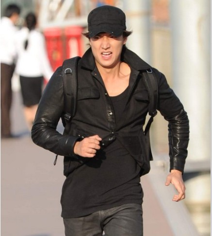 　　顛覆潮流！男式遮陽(yáng)帽女戴引領(lǐng)街頭新文化