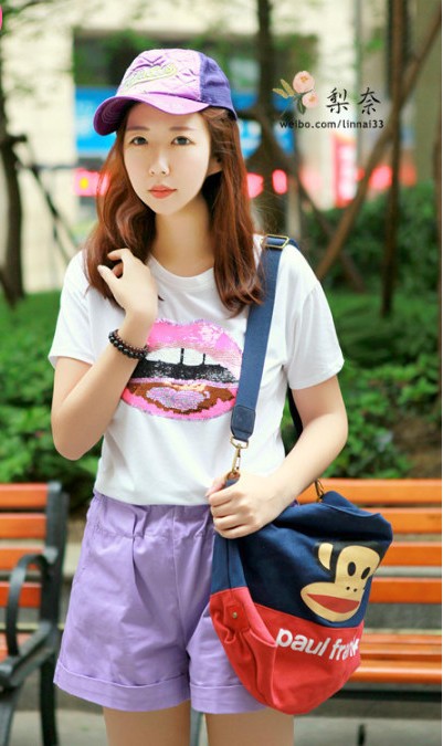 閃亮出街，靚女搭配夏季平舌太陽(yáng)帽