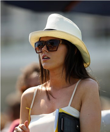 古德伍德賽馬場，女士戴的帽子成靚麗風(fēng)景