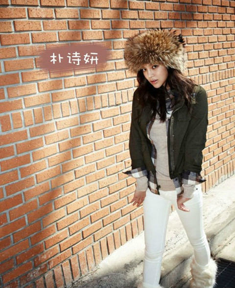 冬季來臨，大沿毛氈帽搭出明星味