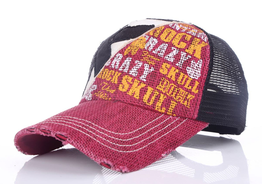 女生戴貨車帽，將可愛進行到底