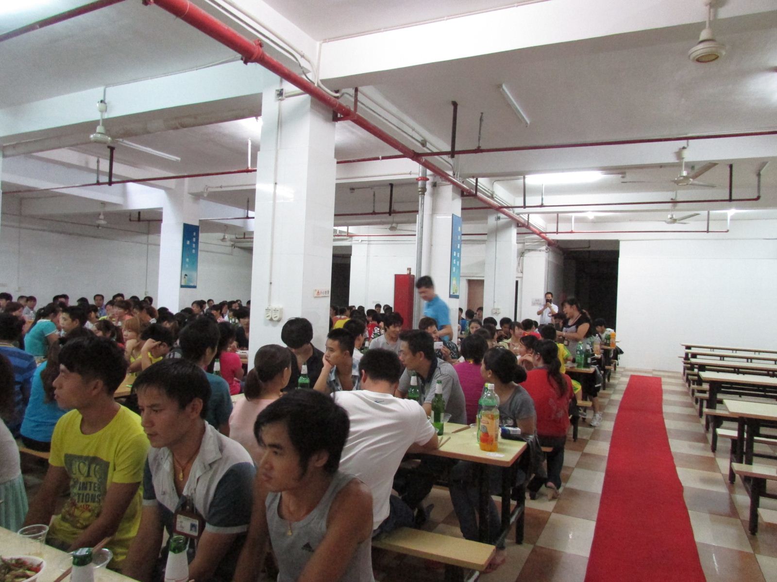 帽廠(chǎng)組織員工共度中秋節(jié)的意義